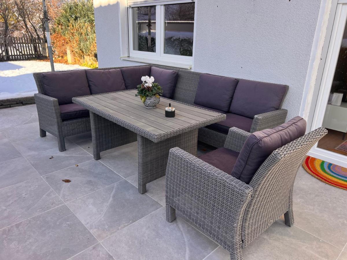 Ferienwohnung Imzaro: Erdgeschoss, 2 Schlafzimmer Plus Schlafsofa, Eigener Eingang, Grosse Terrasse Mit Garten! Spittal an der Drau Exterior foto